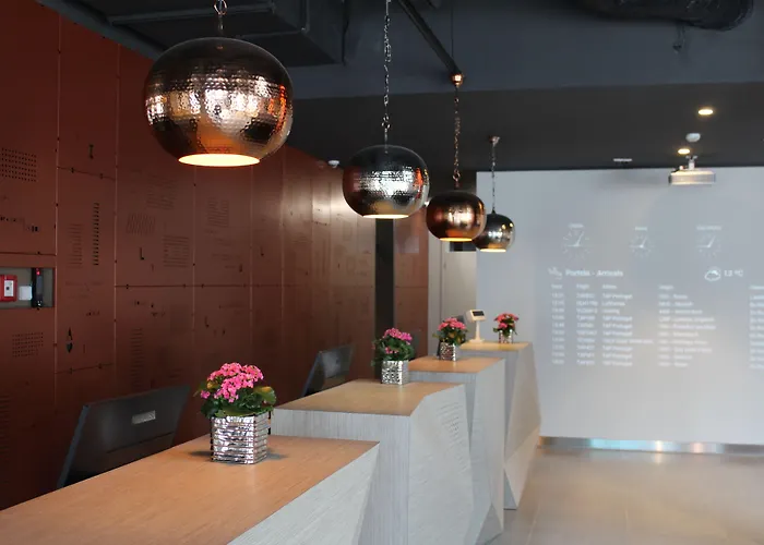 Hotel Star Airport 3*