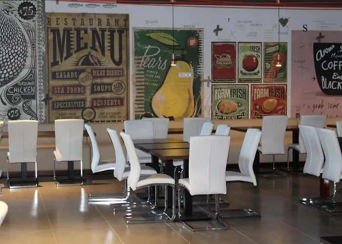 Hotel Star Airport 3*