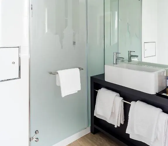 Hotel Star Airport 3*